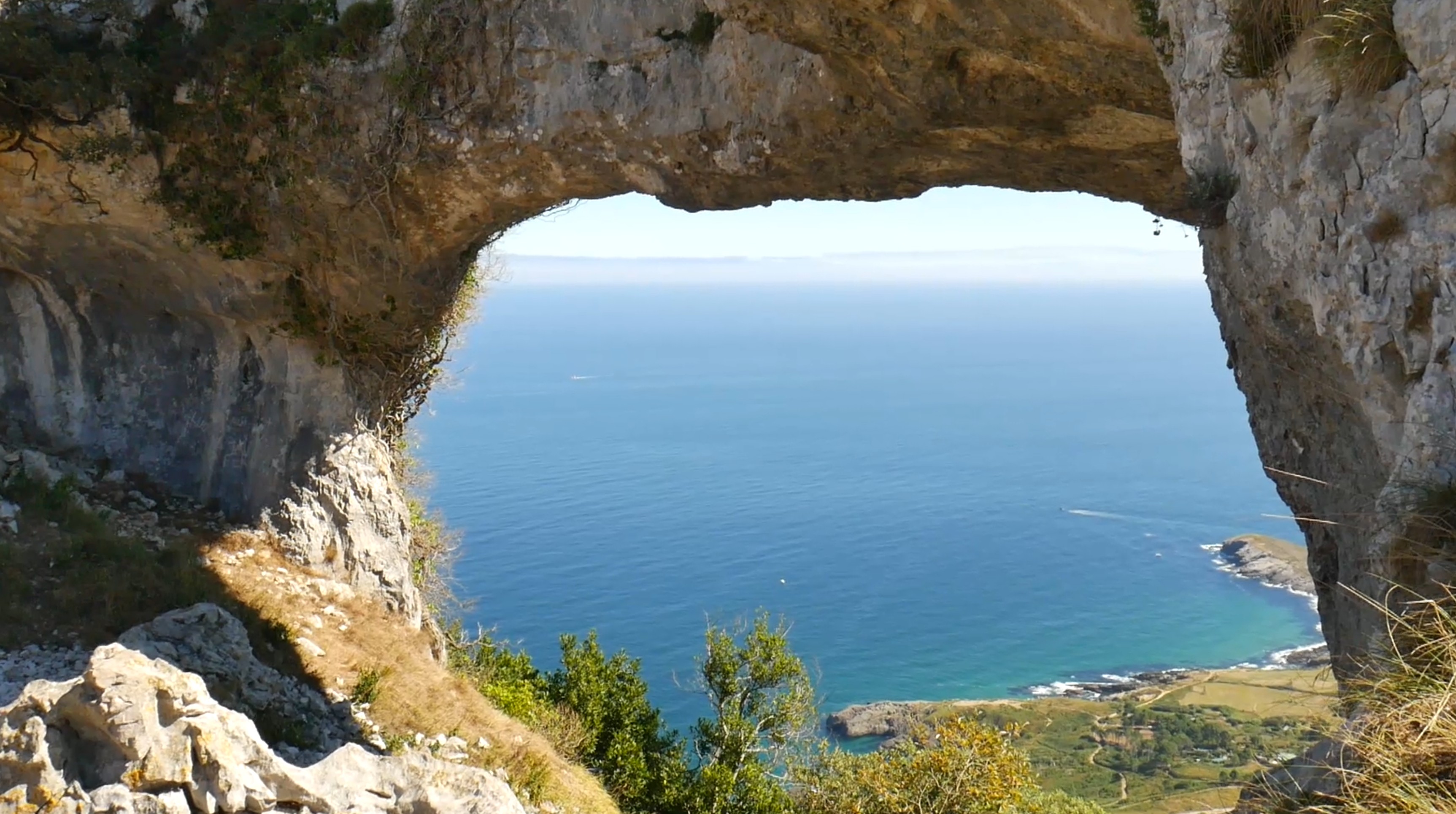 El Giróscopo en los Ojos del Diablo. Ruta por Cantabria.